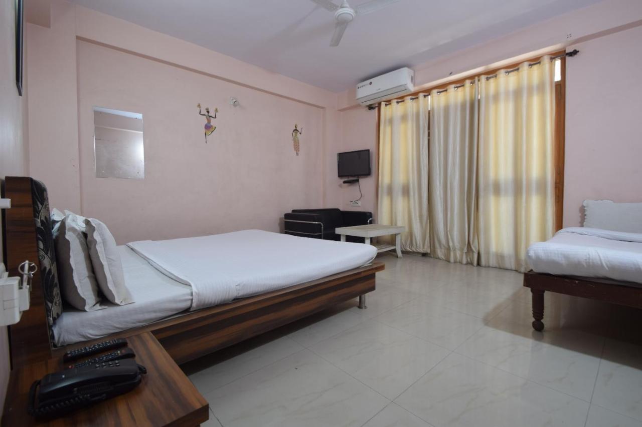 Shreenath Ji Inn Udaipur Exterior photo